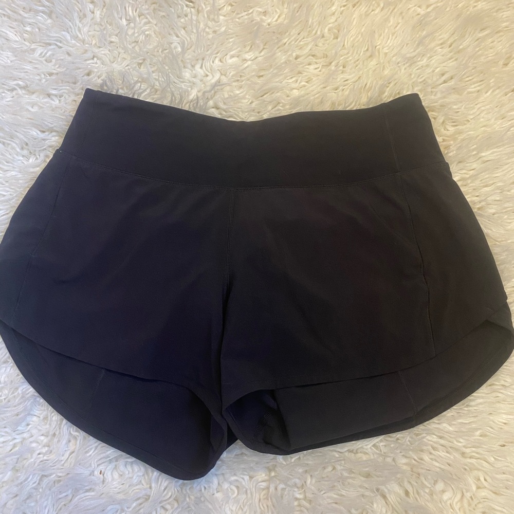 Black lululemon speed up shorts 6 (4 in inseam)